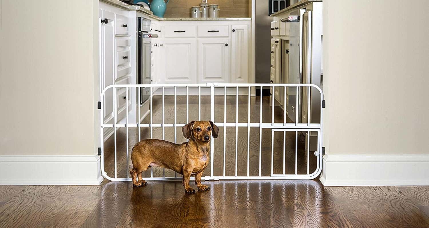Metal expandable dog gate